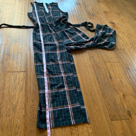 Old Navy Black‎ Jumpsuit - Picture 10 of 15